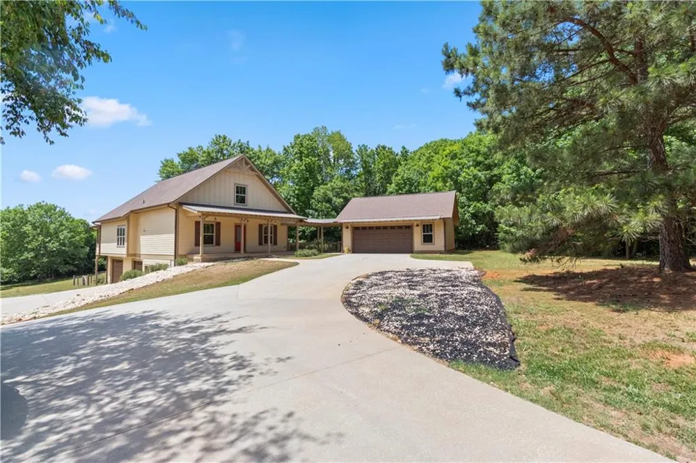 4140 HWY 332 Hoschton, GA 30548