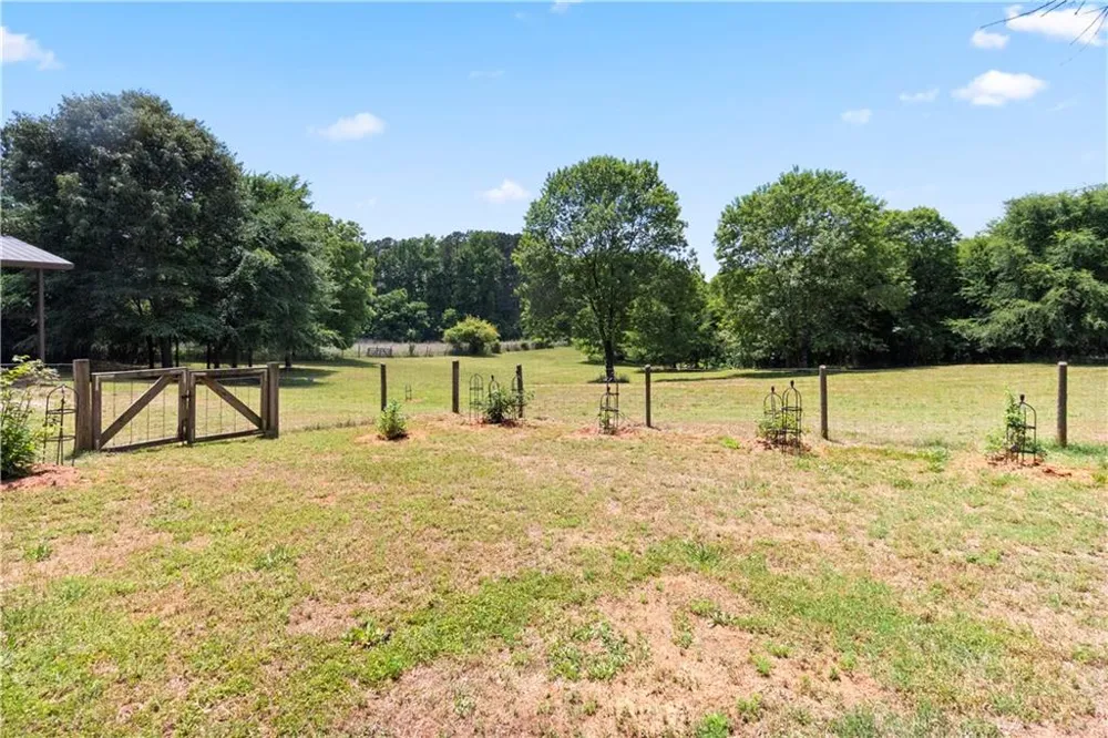 4140 HWY 332 Hoschton, GA 30548