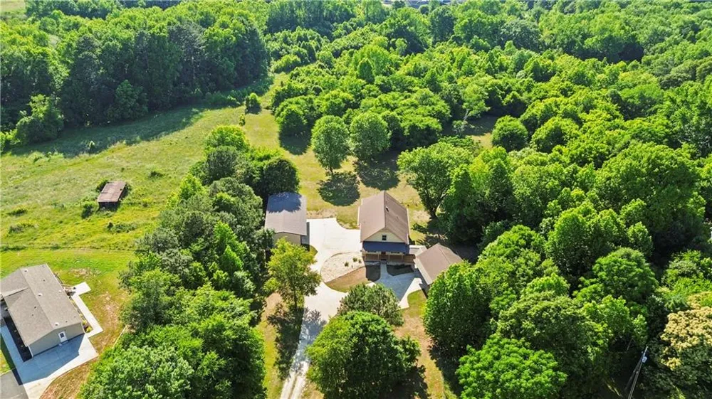 4140 HWY 332 Hoschton, GA 30548