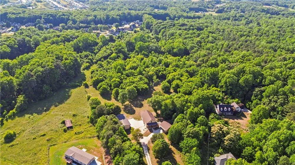 4140 HWY 332 Hoschton, GA 30548
