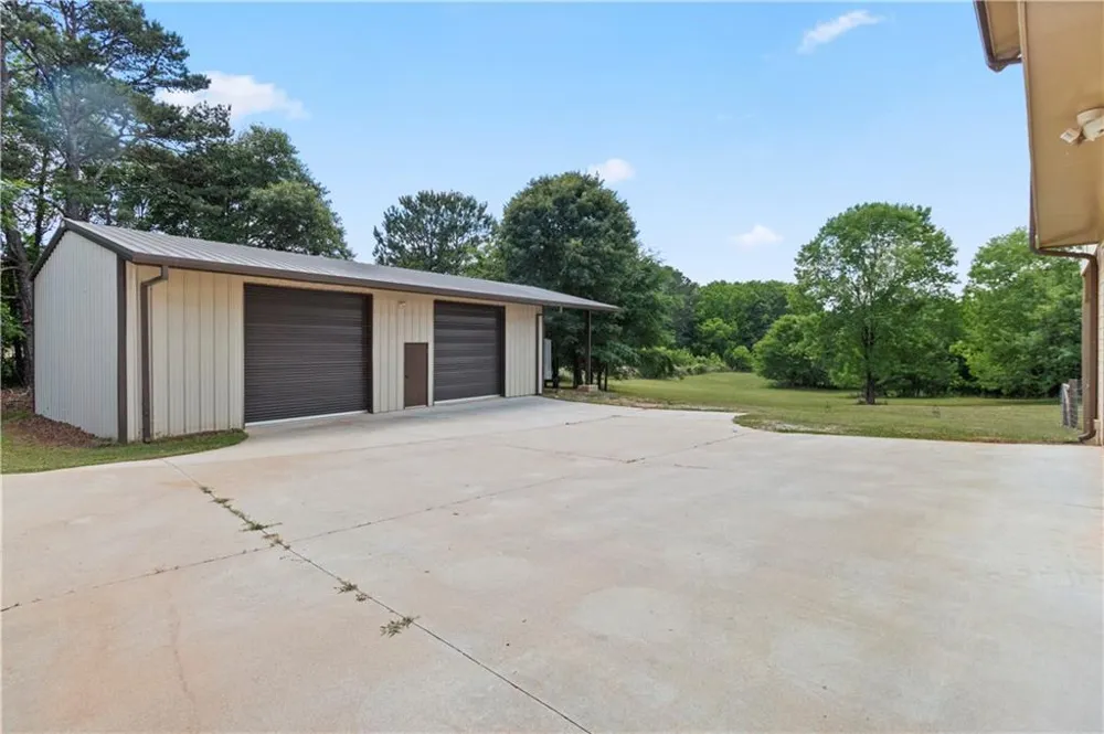 4140 HWY 332 Hoschton, GA 30548
