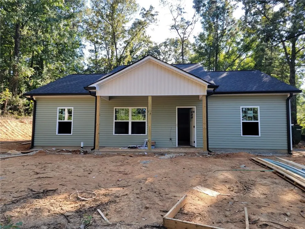 652 Harris Circle Cedartown, GA 30125