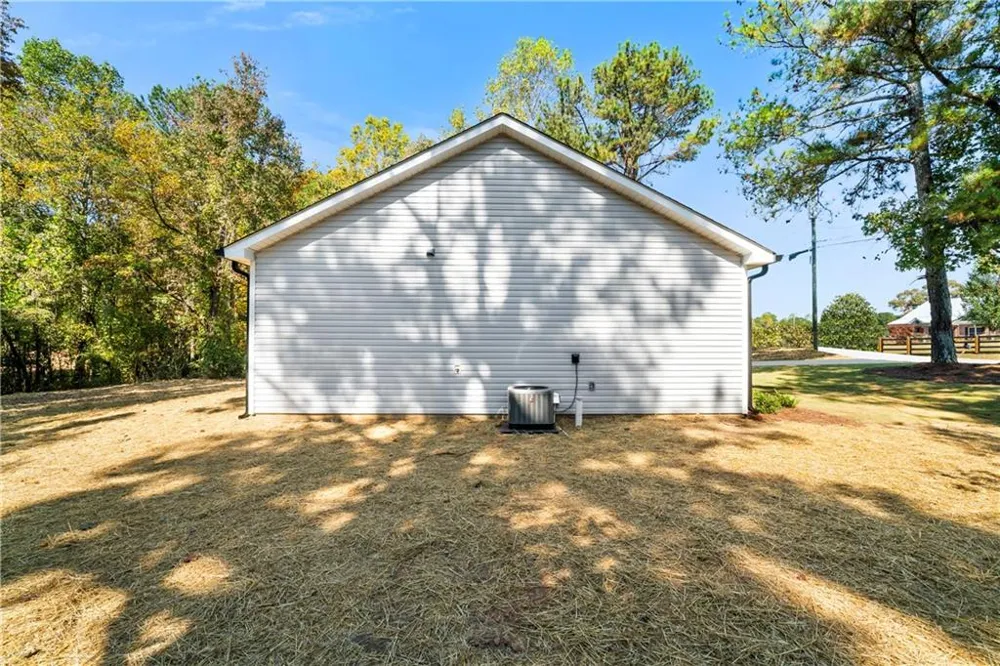 652 Harris Circle Cedartown, GA 30125