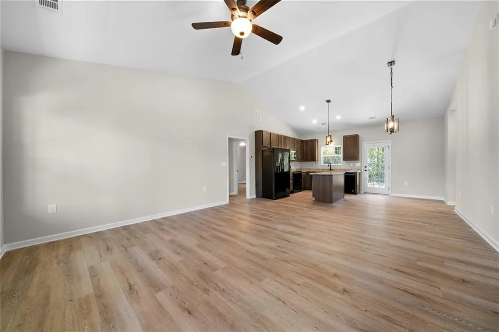 652 Harris Circle Cedartown, GA 30125