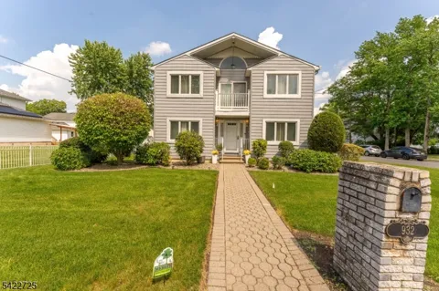 932 Beatrice Pkwy