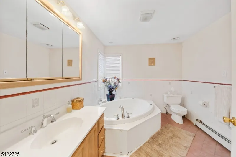 932 Beatrice Pkwy Edison, NJ 08820