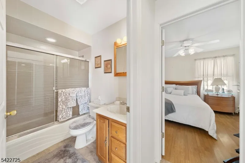 932 Beatrice Pkwy Edison, NJ 08820