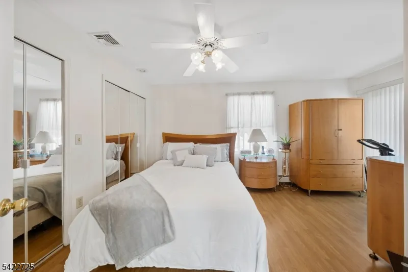 932 Beatrice Pkwy Edison, NJ 08820