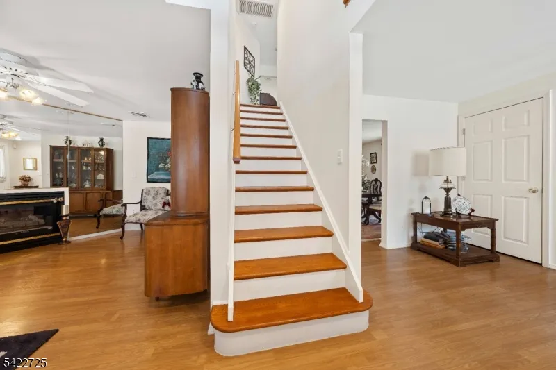 932 Beatrice Pkwy Edison, NJ 08820