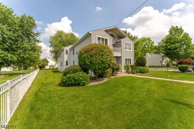 932 Beatrice Pkwy Edison, NJ 08820