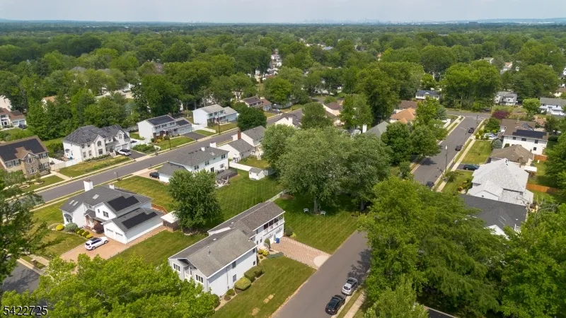 932 Beatrice Pkwy Edison, NJ 08820