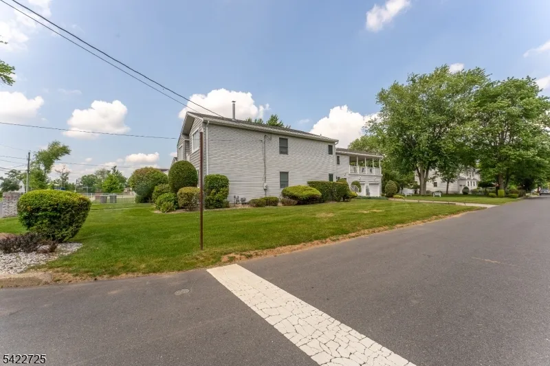 932 Beatrice Pkwy Edison, NJ 08820