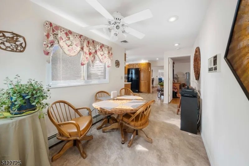 932 Beatrice Pkwy Edison, NJ 08820