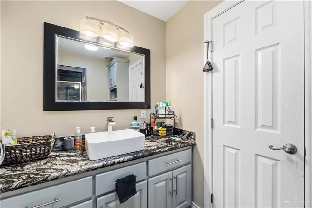 4201 Country Street Edinburg, TX 78541