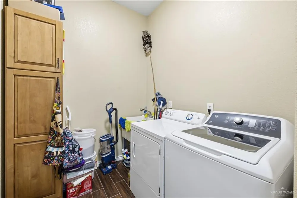 4201 Country Street Edinburg, TX 78541
