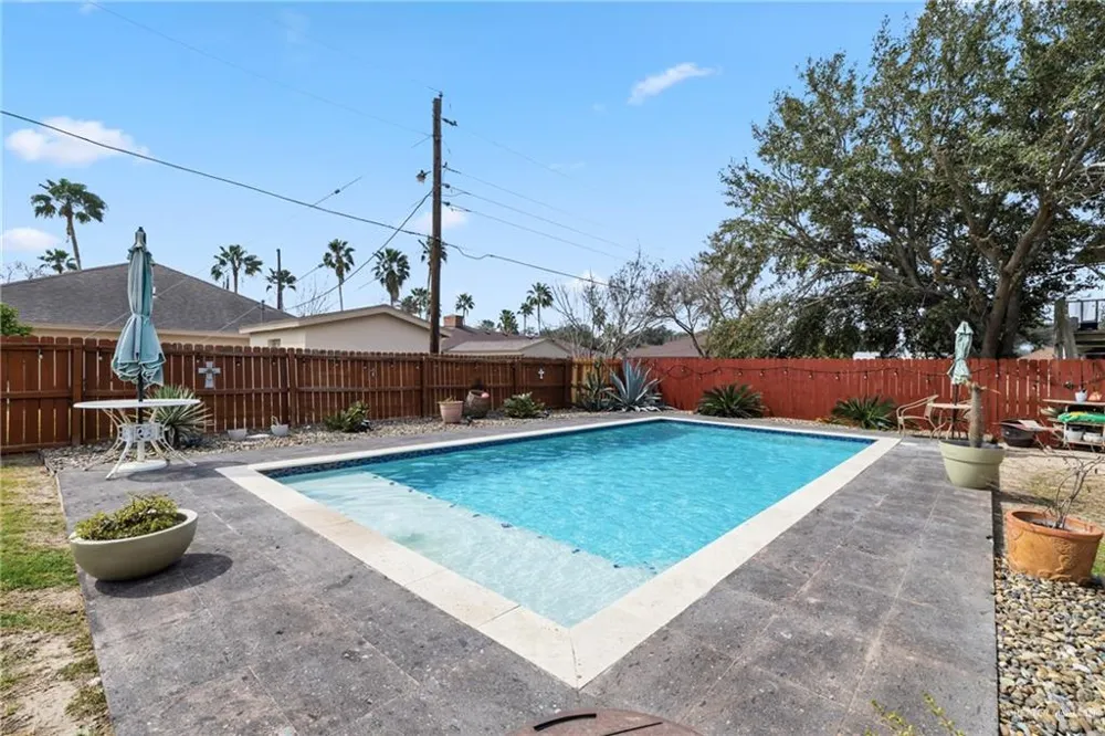 4201 Country Street Edinburg, TX 78541