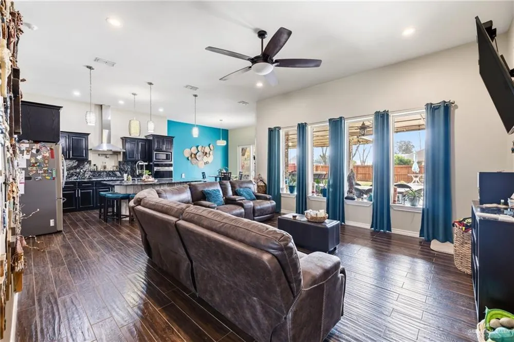 4201 Country Street Edinburg, TX 78541