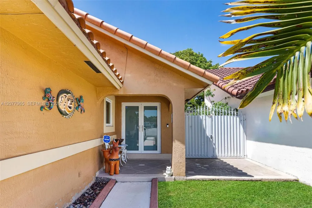 14217 SW 102nd St Miami, FL 33186