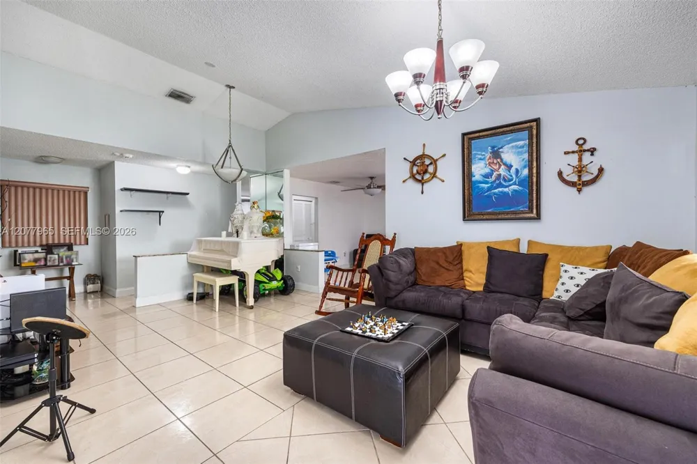14217 SW 102nd St Miami, FL 33186