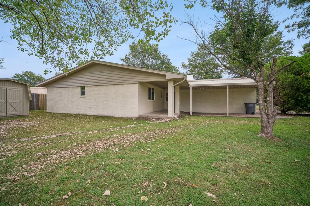 705 Main Street Wagoner, OK 74467