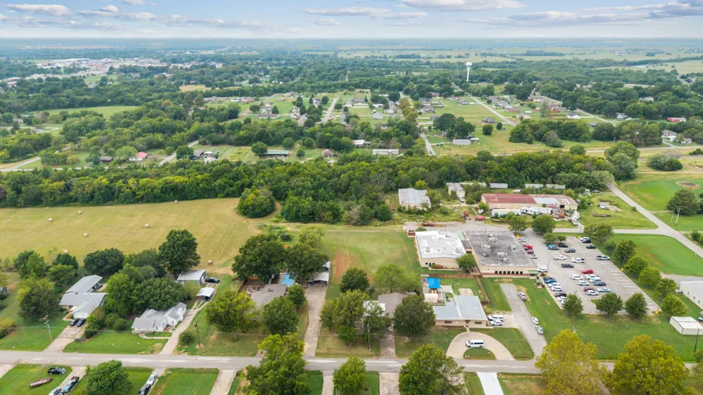 705 Main Street Wagoner, OK 74467