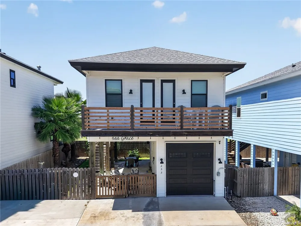 253 Port Lavaca Street Port Aransas, TX 78373