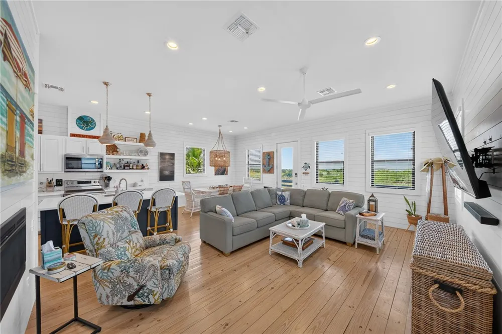 253 Port Lavaca Street Port Aransas, TX 78373