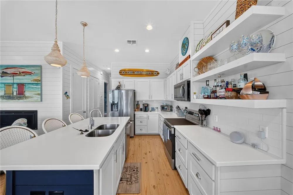 253 Port Lavaca Street Port Aransas, TX 78373
