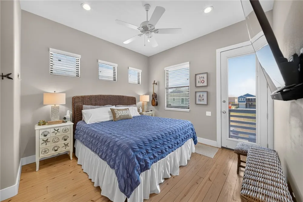 253 Port Lavaca Street Port Aransas, TX 78373