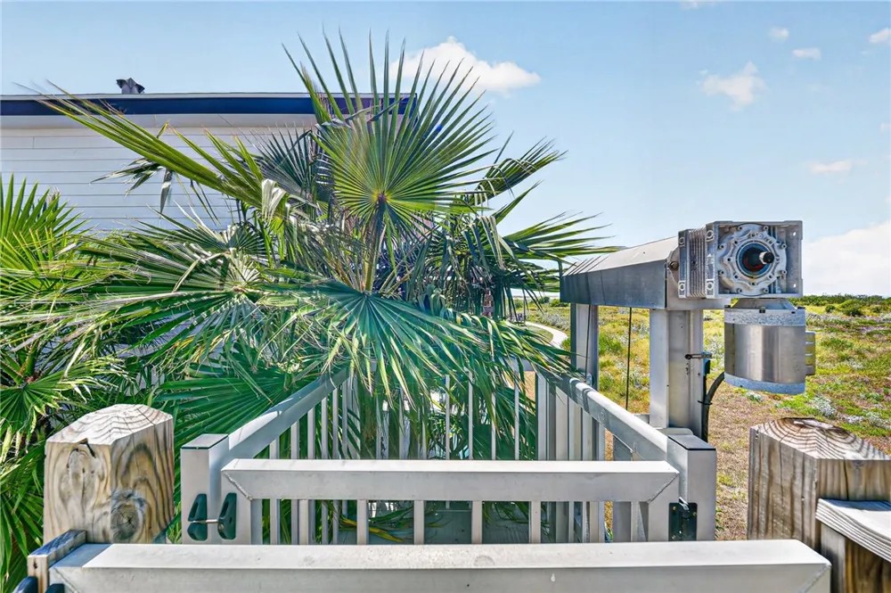 253 Port Lavaca Street Port Aransas, TX 78373