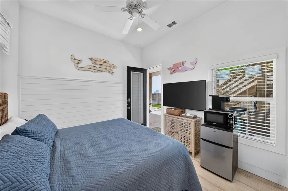 253 Port Lavaca Street Port Aransas, TX 78373
