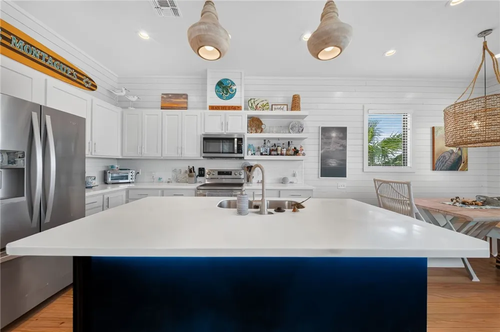 253 Port Lavaca Street Port Aransas, TX 78373