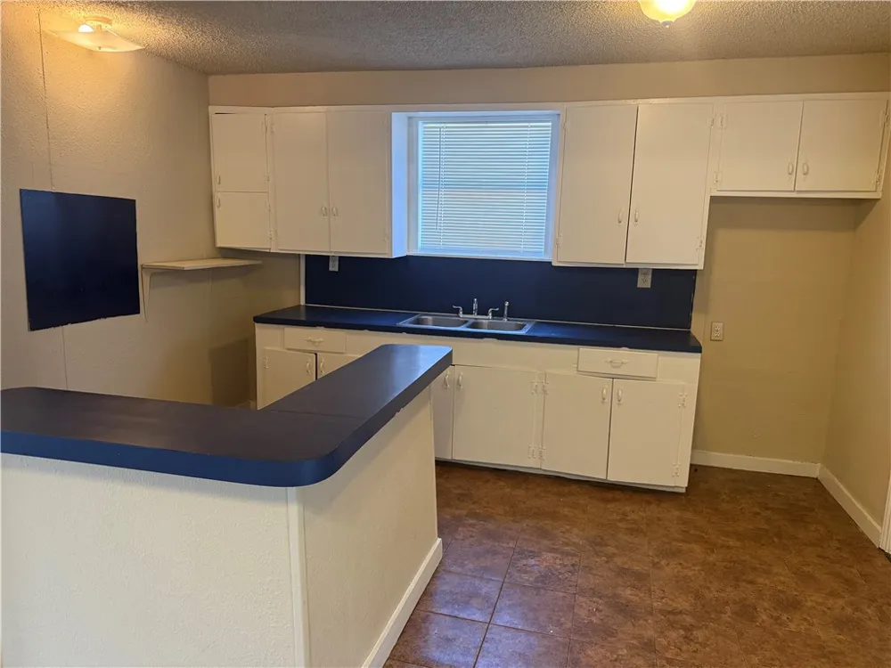 319 West Avenue D Robstown, TX 78380
