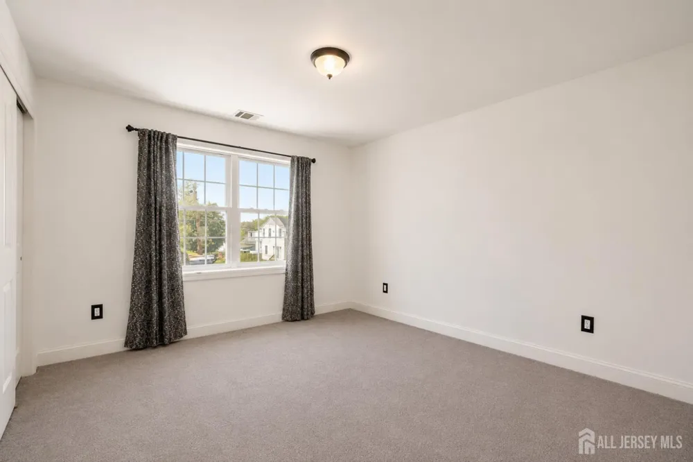 14 Luther Avenue Hopelawn, NJ 08861