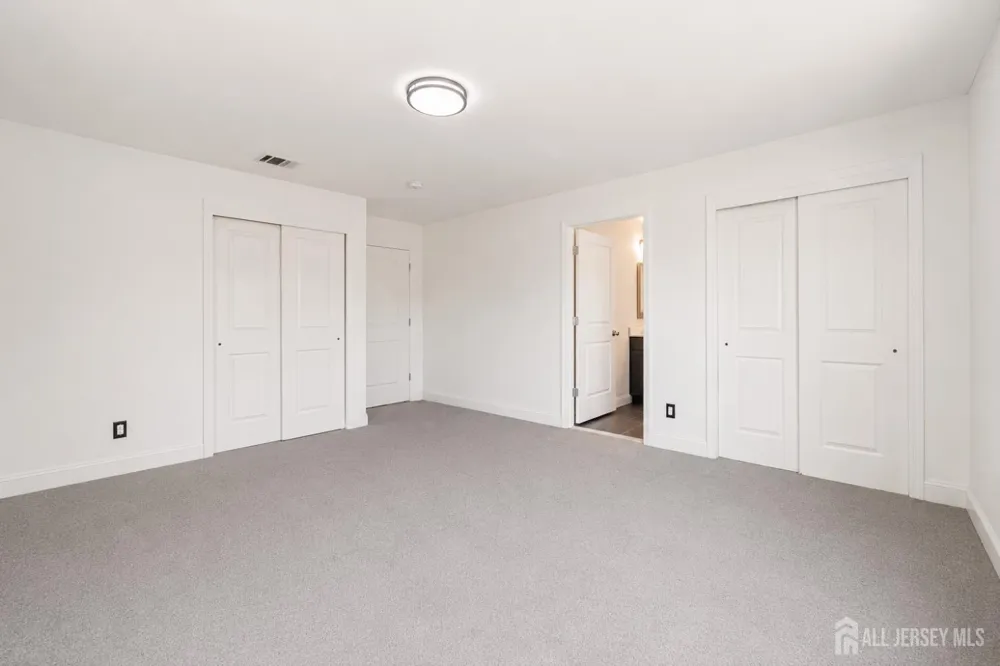14 Luther Avenue Hopelawn, NJ 08861