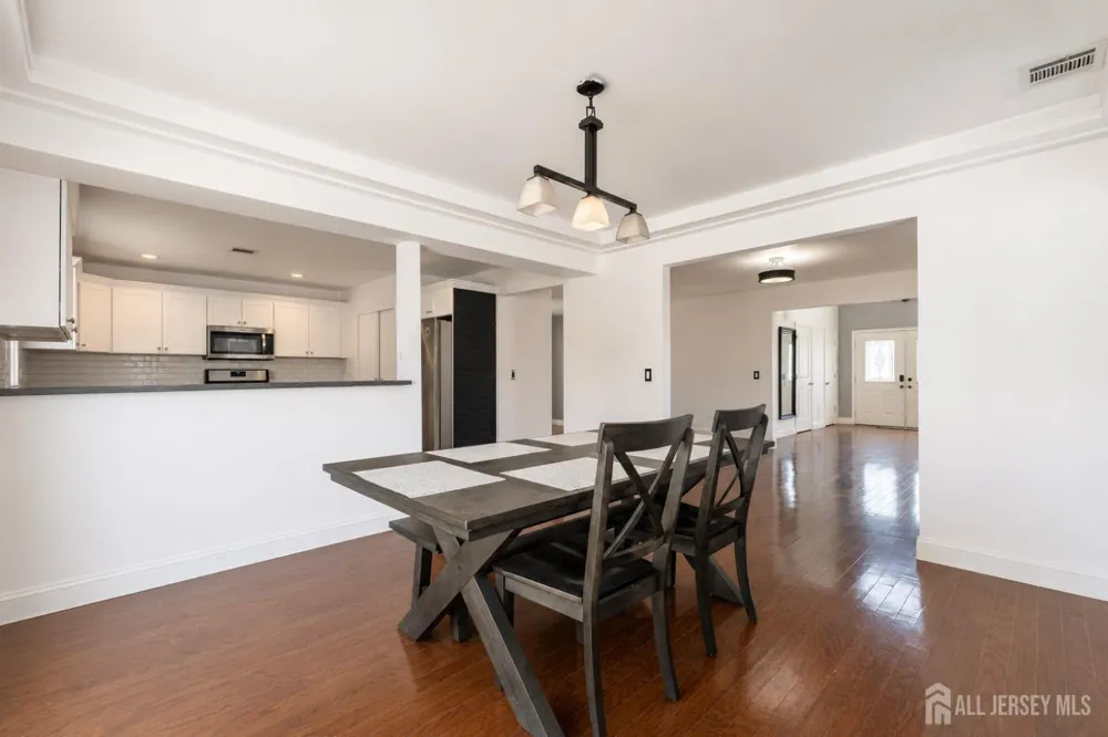 14 Luther Avenue Hopelawn, NJ 08861