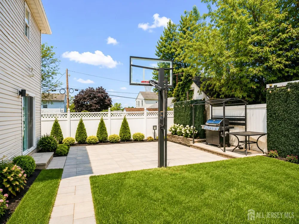14 Luther Avenue Hopelawn, NJ 08861