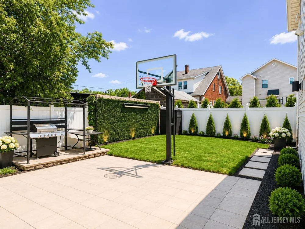 14 Luther Avenue Hopelawn, NJ 08861