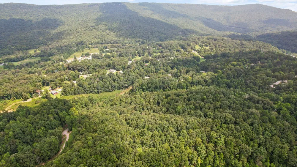 6180 Slygo Road Wildwood, GA 30757