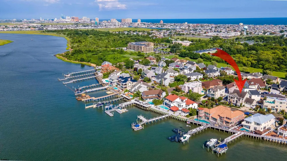 7600 Bayshore Dr Margate, NJ 08402