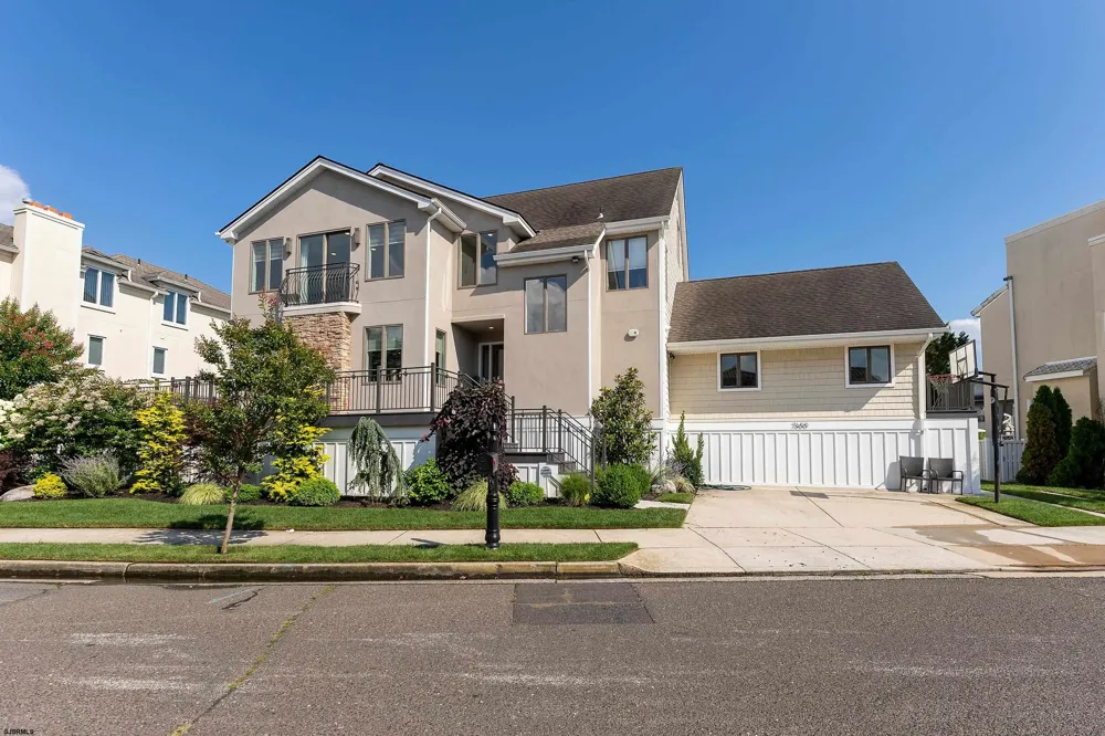 7600 Bayshore Dr Margate, NJ 08402