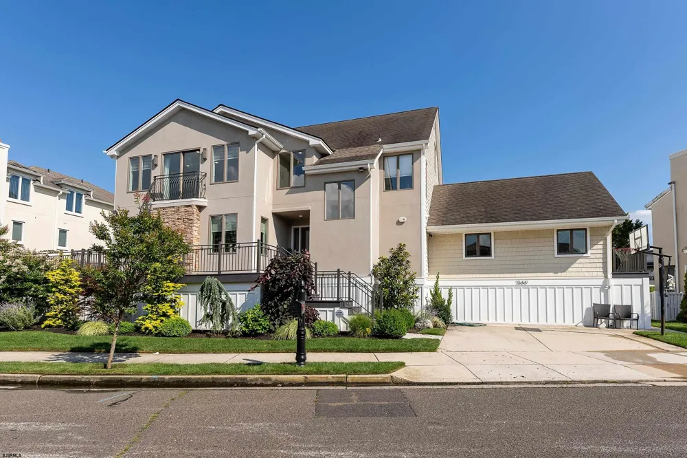 7600 Bayshore Dr Margate, NJ 08402