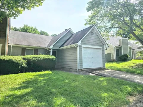 8020 Woodlake Drive
