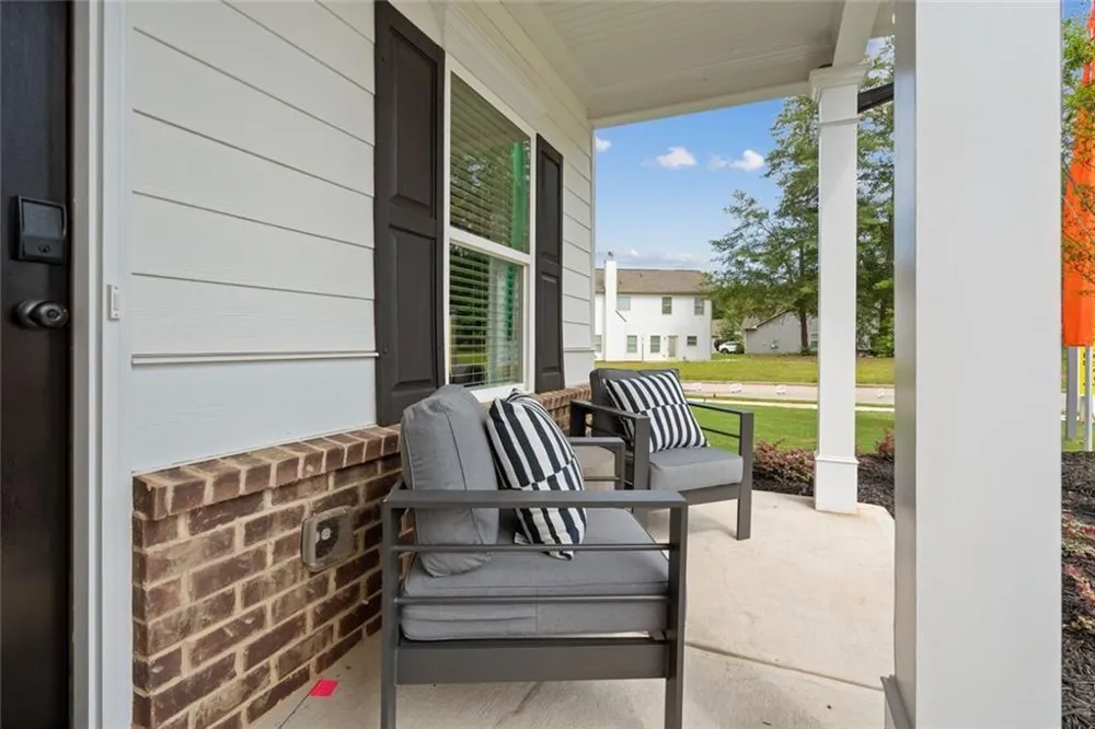 542 Grover Street Hoschton, GA 30548