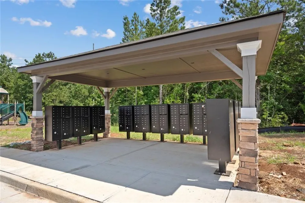542 Grover Street Hoschton, GA 30548