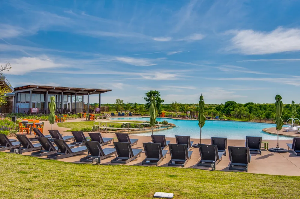 216 BIG SKY CIRCLE Northlake, TX 76226