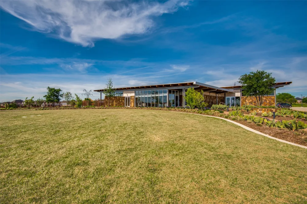 216 BIG SKY CIRCLE Northlake, TX 76226