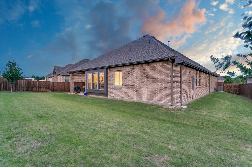 216 BIG SKY CIRCLE Northlake, TX 76226