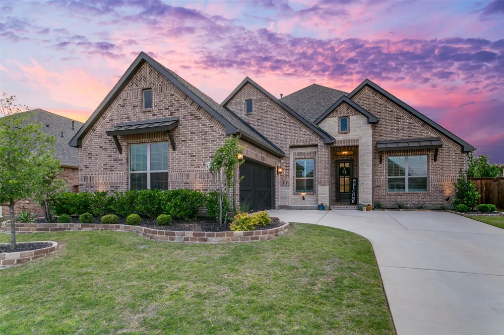 216 BIG SKY CIRCLE Northlake, TX 76226