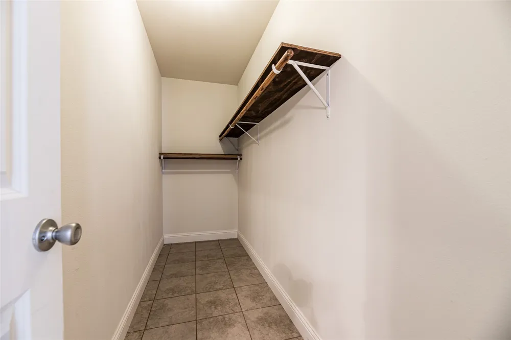 7323 S Colonial Drive Forest Hill, TX 76140